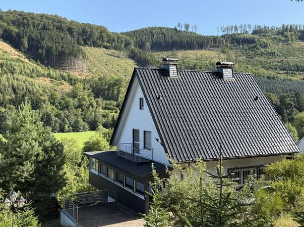 Gepflegtes Einfamilienhaus in Lennestadt-Langenei in 57368 Lennestadt von Hundem-Lenne-Immobilien GmbH